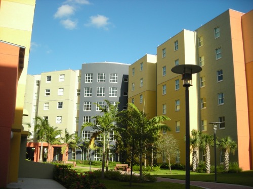 on-campus housing at fiu