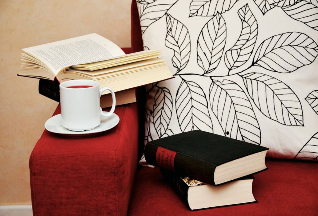 5 Books for the Person Who just Moved into their First Apartment