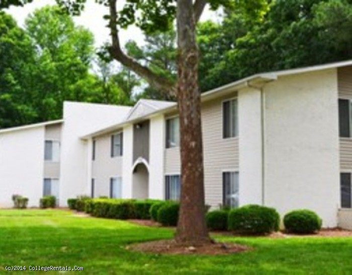  Oxford  Square apartments in Cary North Carolina 