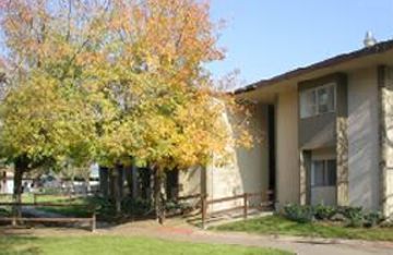 Canyon Crest apartments in Fresno, California Canyon Crest apartments in Fresno, California